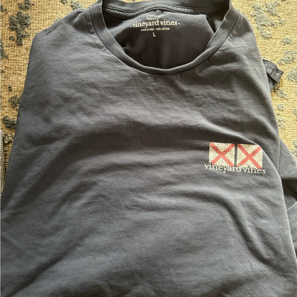 MENS LARGE VINEYARD VINES LARGE